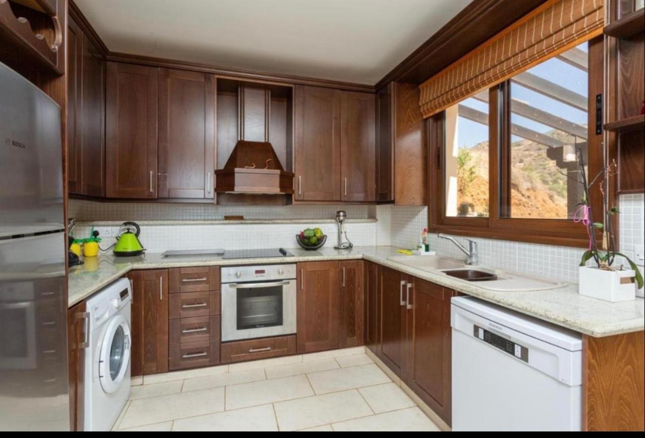 Sunset View Mermaid Villa Помос Екстер'єр фото